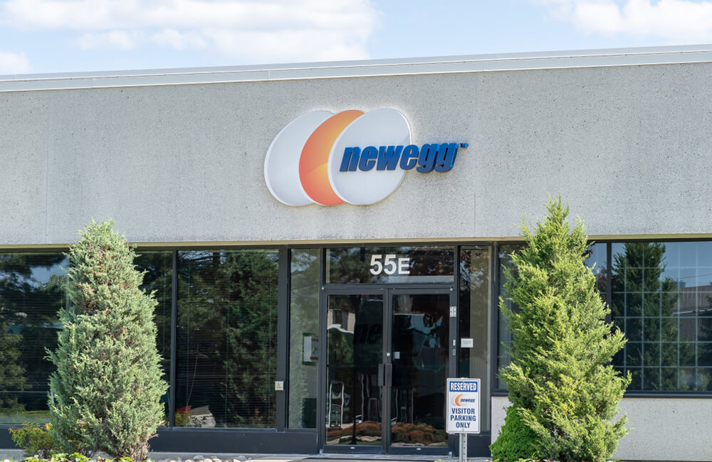 Newegg ©JHVEPhoto / Twitter.com