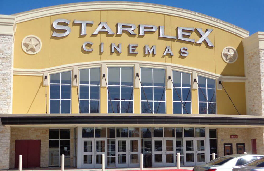 Starplex Kinos @Royal_Window / Twitter.com