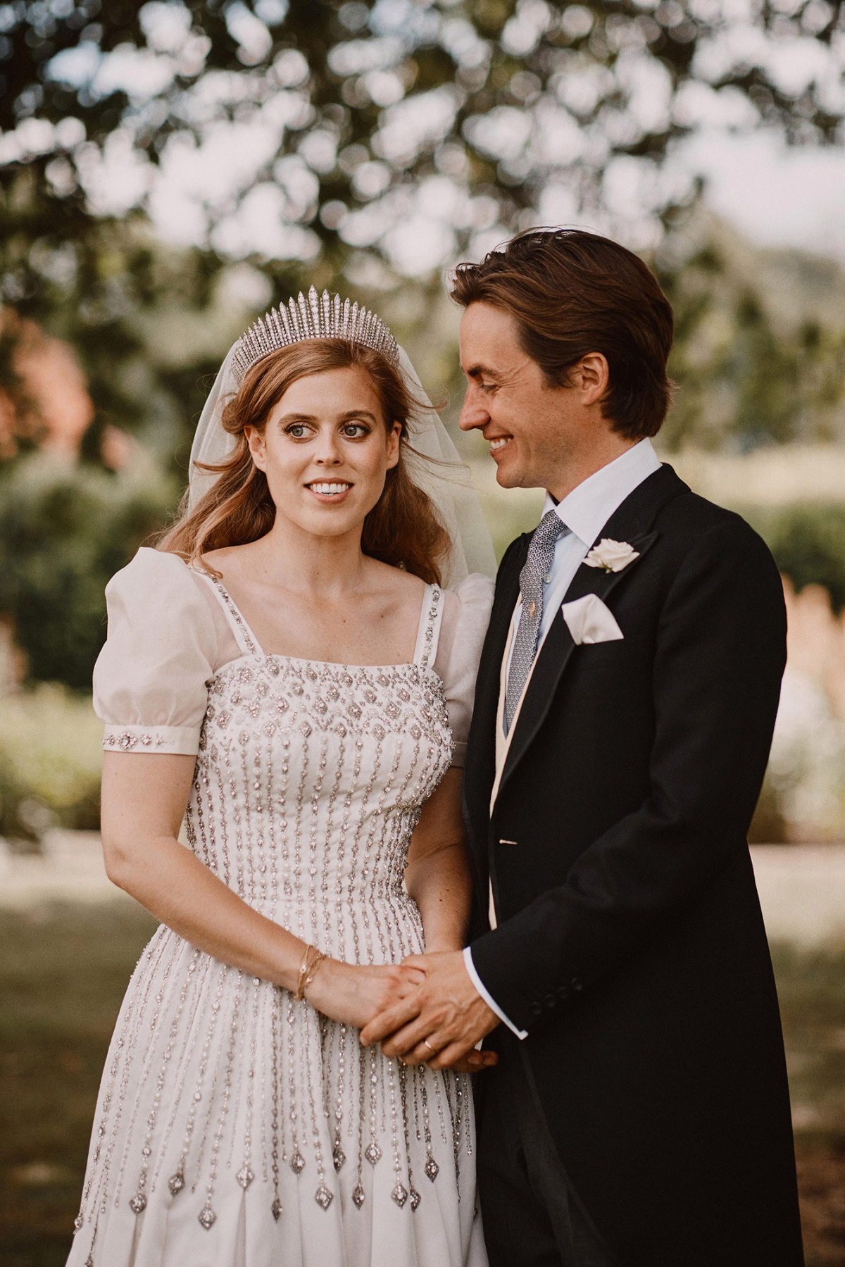 See Photos Of Princess Beatrice S Wedding Dress Popsugar Fashion Australia