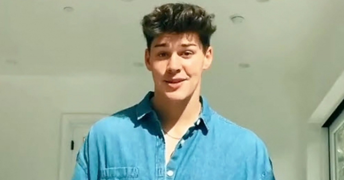 TikTok’s Noah Beck Responds to Bahamas Trip Backlash Amid Pandemic(01)