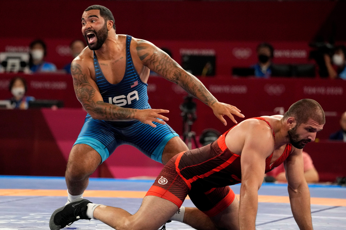 Gable Steveson wins Olympic wrestling gold with insane buzzerbeating move