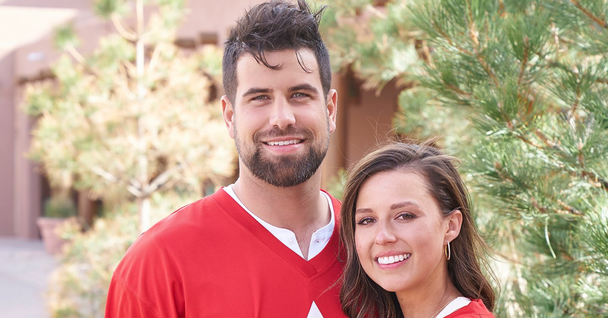 First Trip Together! Katie Thurston and Blake Moynes Visit Canada Pics(02)